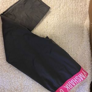 GYMSHARK FIT CROPPED LEGGINGS